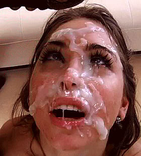 Riley Reid's Cumshot: A Brunette's Sensual Journey'