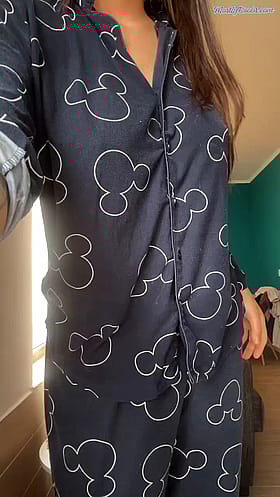 Mickey Mouse Blowjob: MILF Masturbating with Boobs