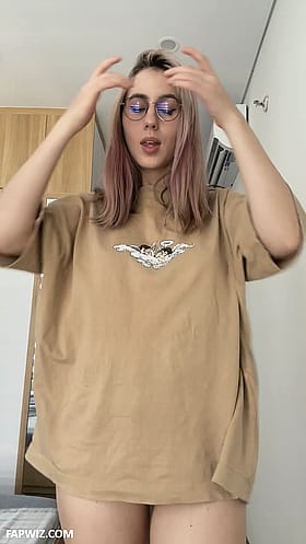 Titty Tuesday: The Perfect Shirt for Boobs